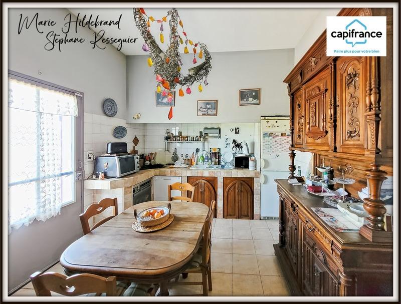 Maison - 254 m² - 12 pièces