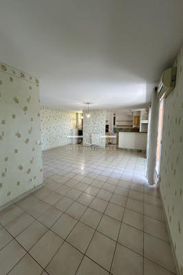 Appartement - 85 m² - 3 pièces