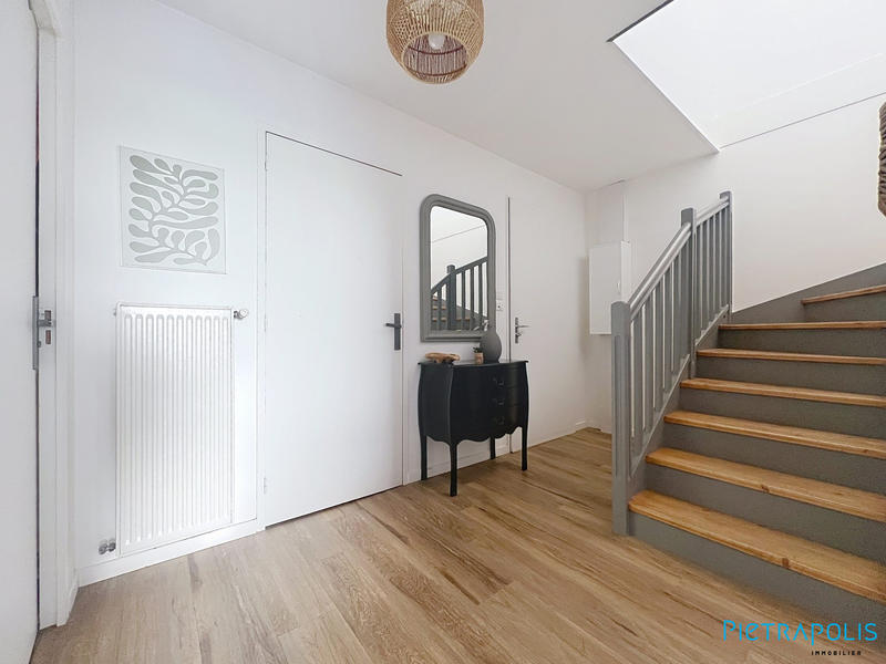 Appartement - 82 m² - 4 pièces