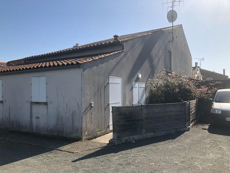 Immeuble - 18 pièces