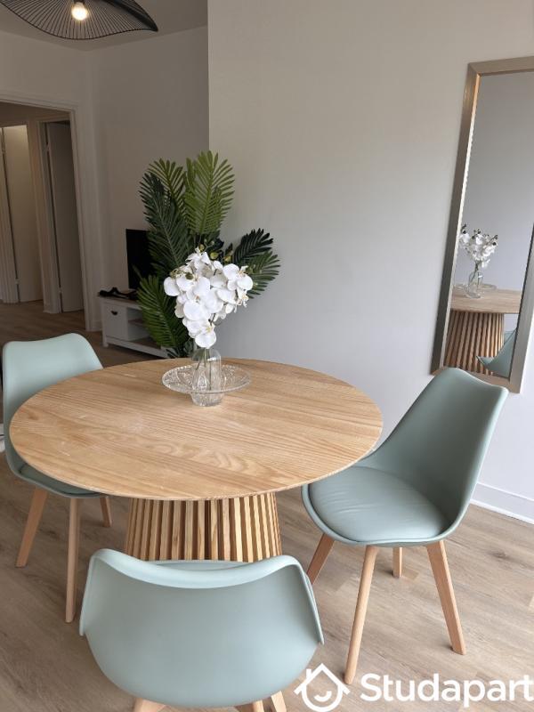 Chambre - 9 m² - 1 pièce