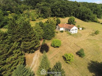 Maison - 181 m² - 7 pièces