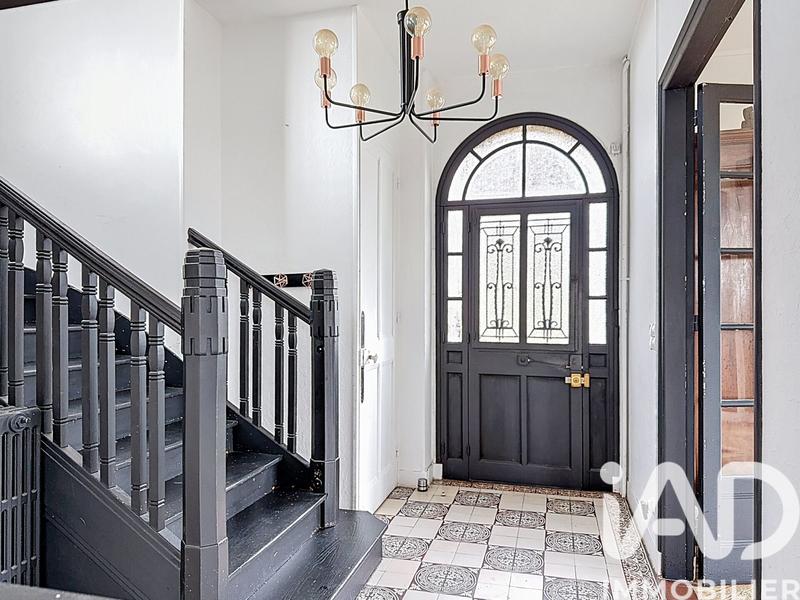 Maison - 143 m² - 7 pièces