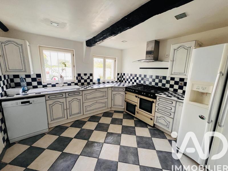 Maison - 216 m² - 6 pièces