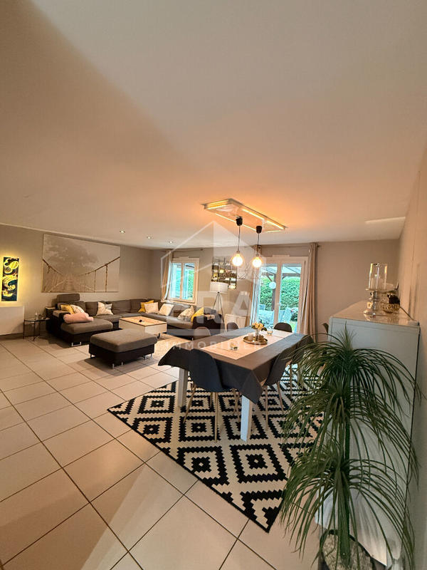 Maison - 107 m² - 6 pièces