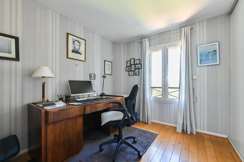 Maison - 171 m² - 7 pièces