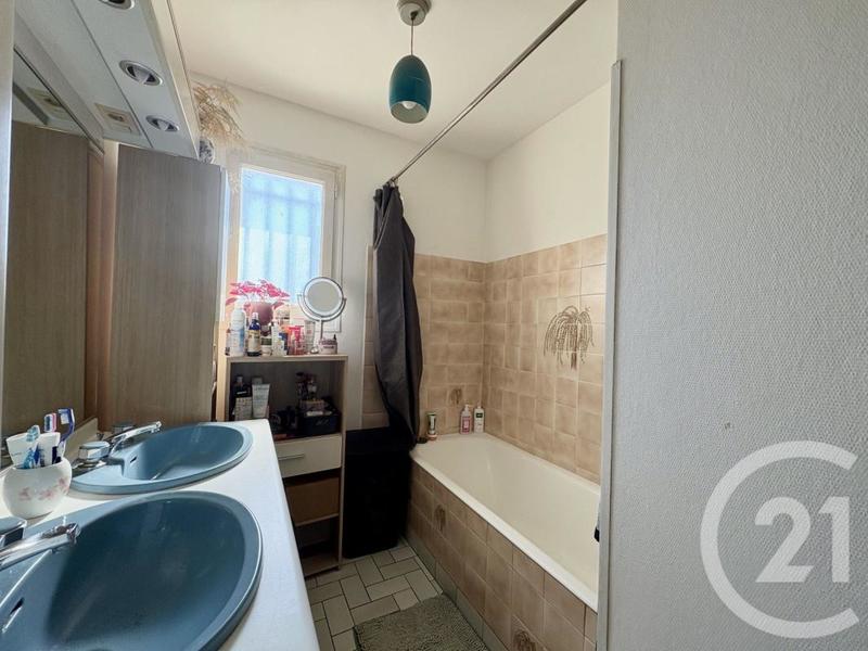 Pavillon - 97 m² - 5 pièces