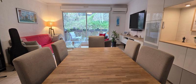 Appartement - 85 m² - 4 pièces