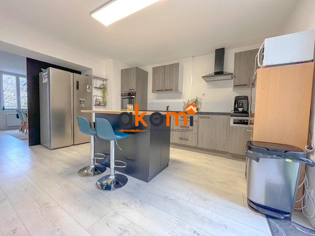 Maison - 121 m² - 6 pièces