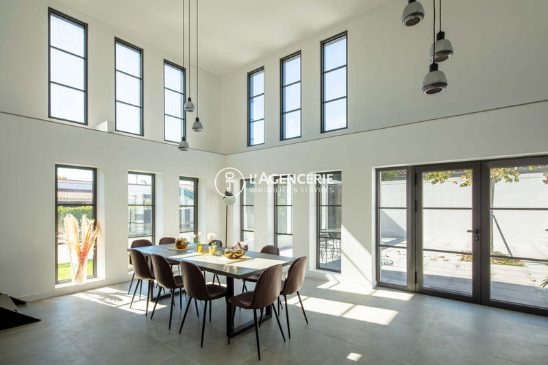 Maison contemporaine - 193 m² - 5 pièces
