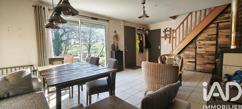 Maison - 98 m² - 5 pièces