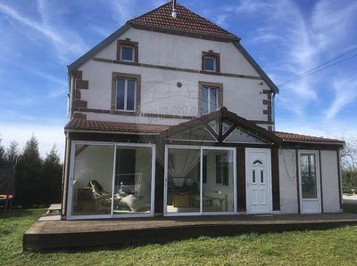 Maison - 312 m² - 12 pièces