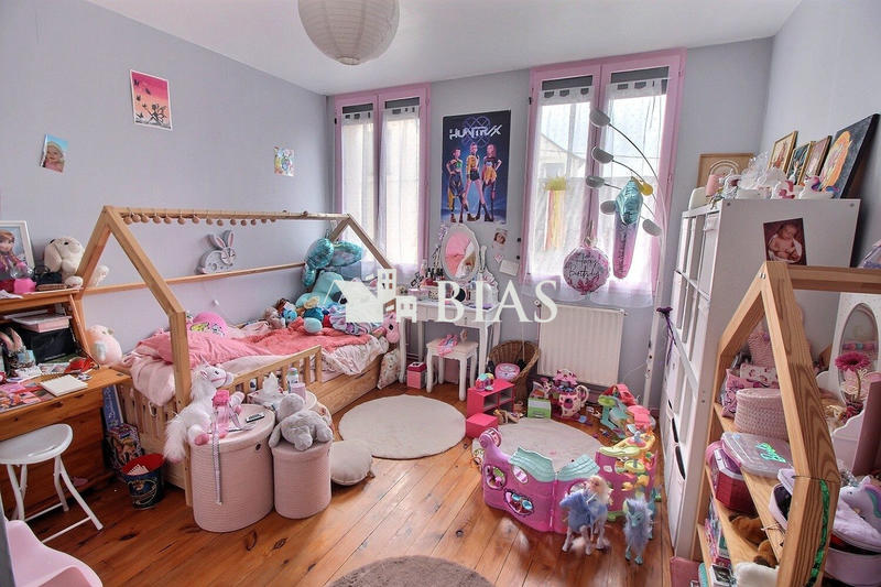 Maison - 174 m² - 7 pièces