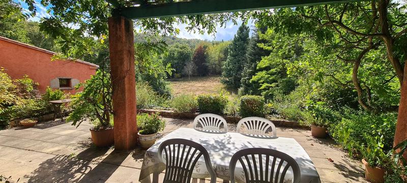 Maison - 274 m² - 10 pièces