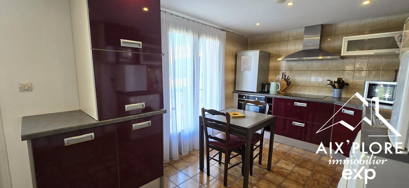 Maison - 228 m² - 7 pièces