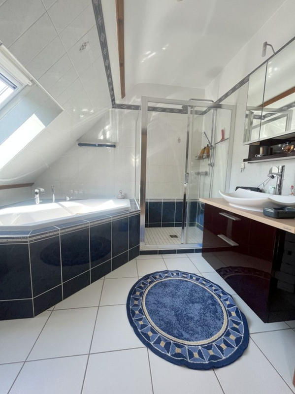 Maison - 133 m² - 6 pièces