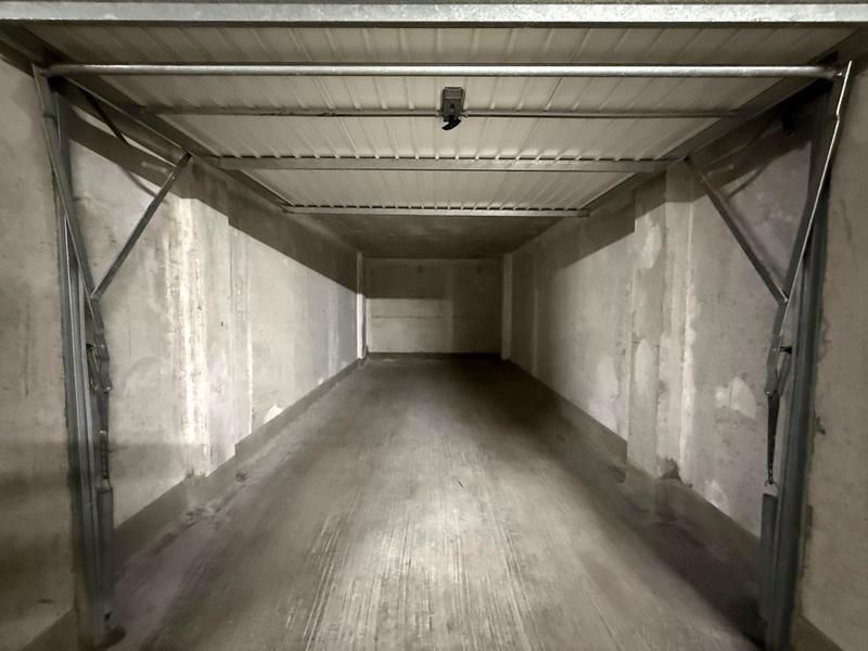 Parking / Garage - 17 m²