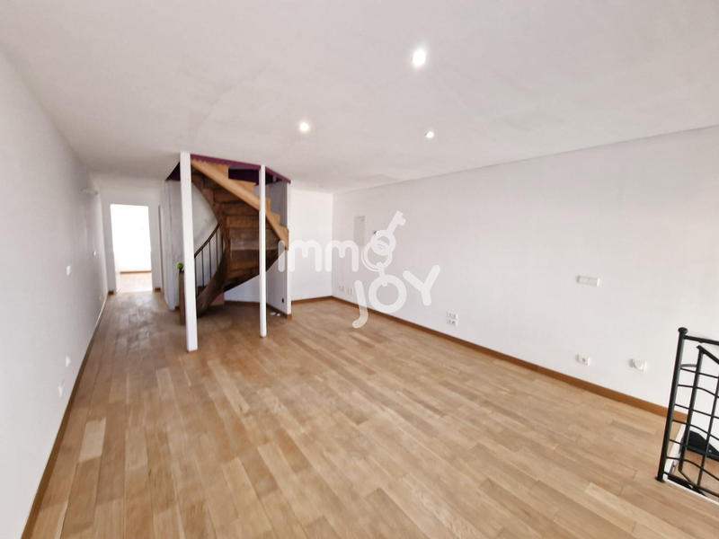 Maison - 159 m² - 5 pièces