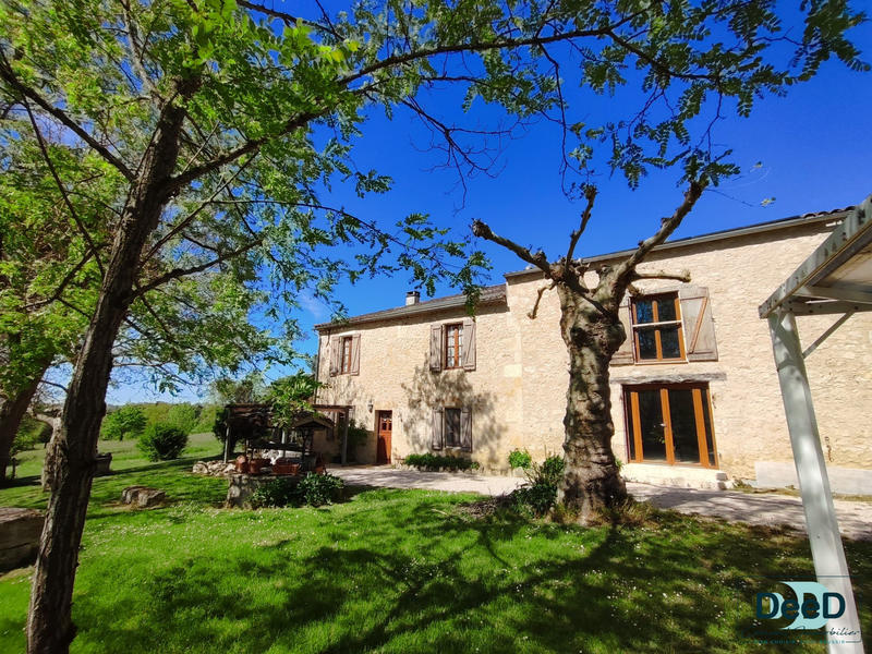 Maison - 170 m² - 6 pièces