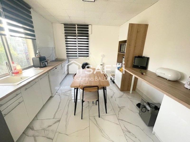 Maison - 200 m² - 6 pièces