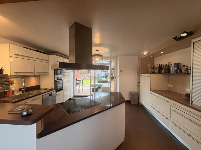 Maison en pierre - 170 m² - 8 pièces