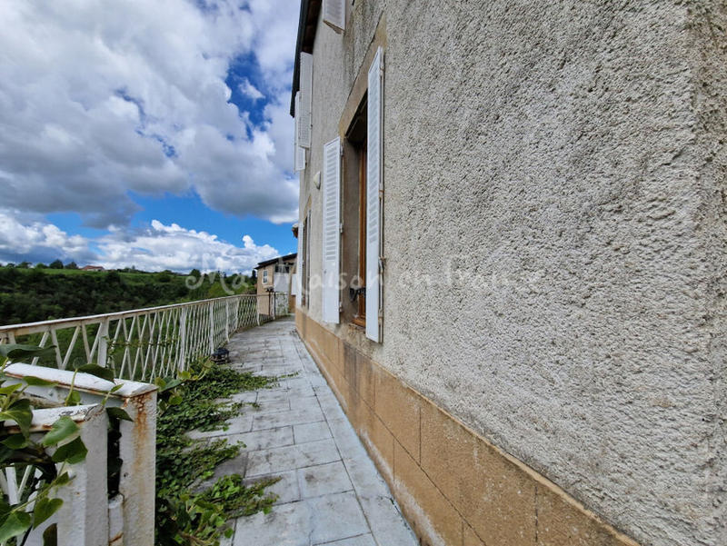 Maison - 115 m² - 9 pièces