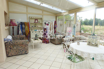 Maison - 230 m² - 8 pièces