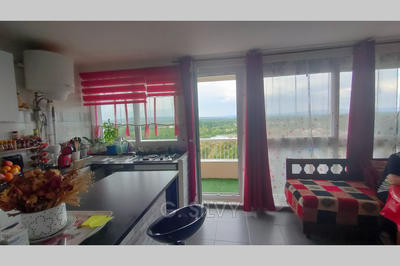 Appartement - 72 m² - 4 pièces