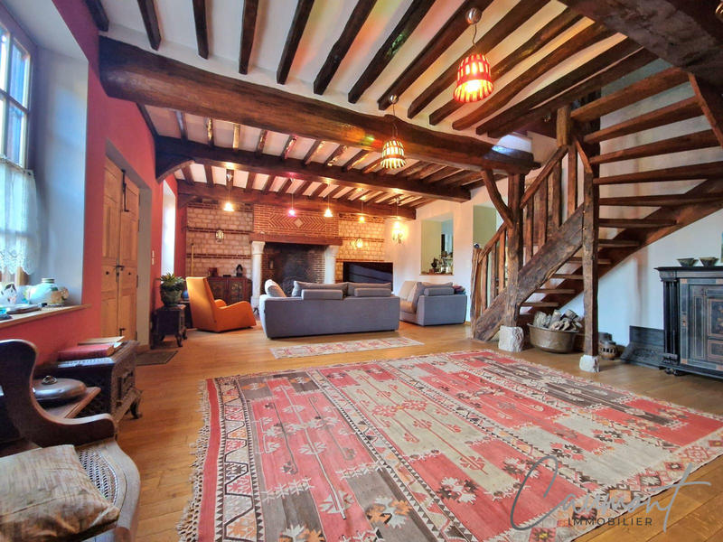 Maison - 210 m² - 8 pièces