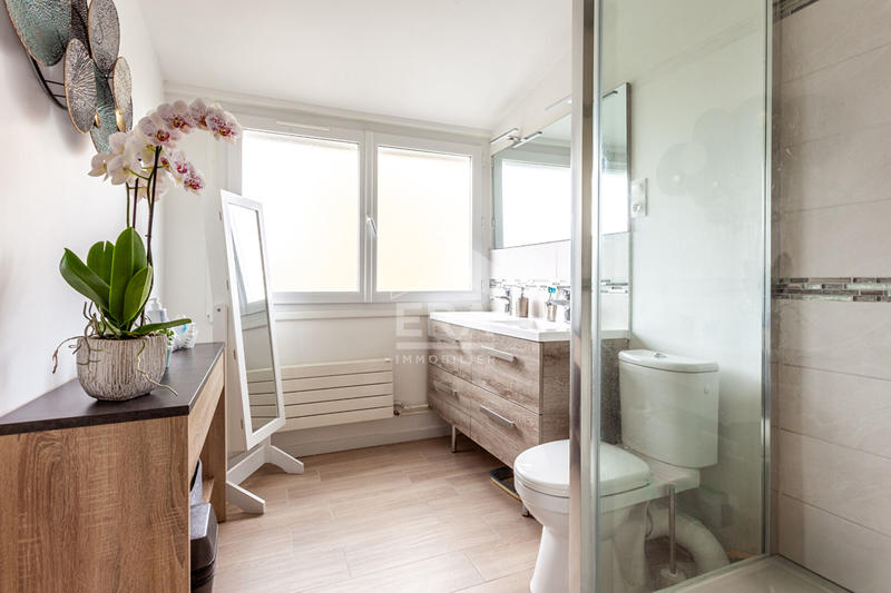 Maison - 123 m² - 7 pièces