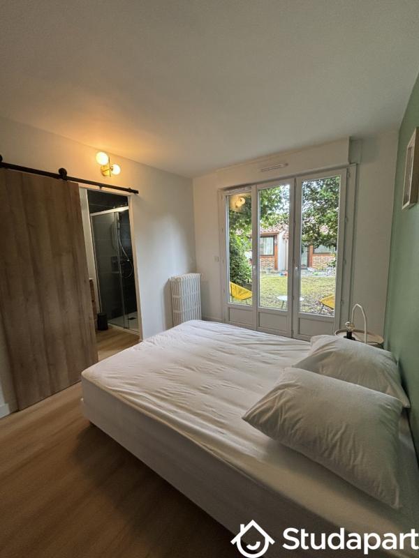 Chambre - 13 m² - 1 pièce