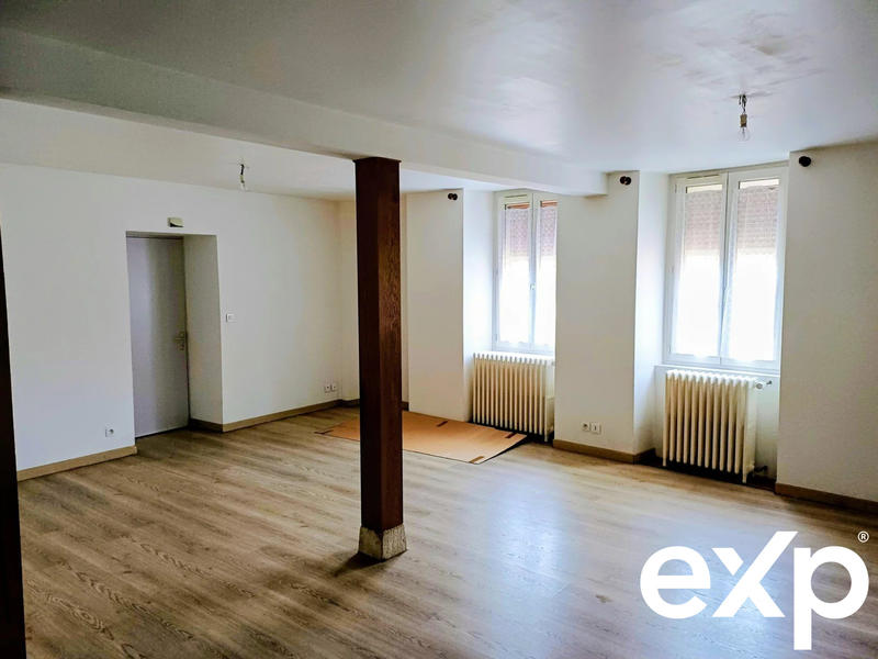 Maison traditionnelle - 104 m² - 6 pièces