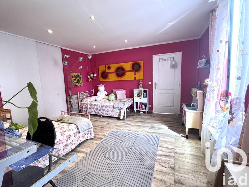 Maison - 181 m² - 7 pièces