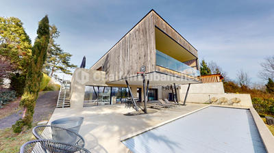 Maison - 235 m² - 6 pièces