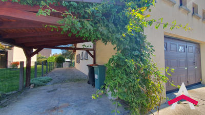 Maison - 196 m² - 7 pièces