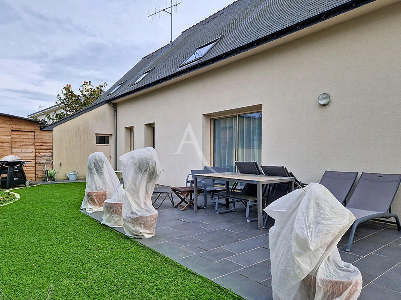 Maison - 167 m² - 6 pièces