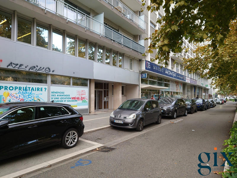 Local commercial - 363 m²