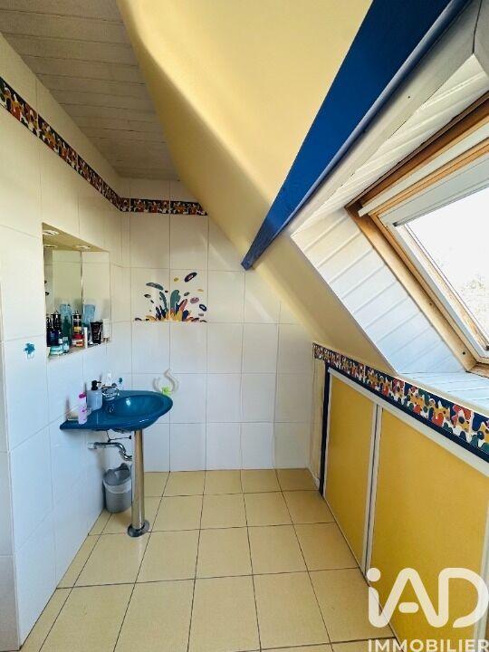 Maison - 167 m² - 9 pièces