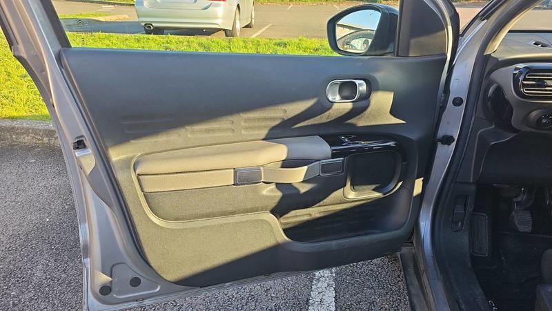 Citroën C4 Cactus 1.6 BlueHDi 100 Feel Business