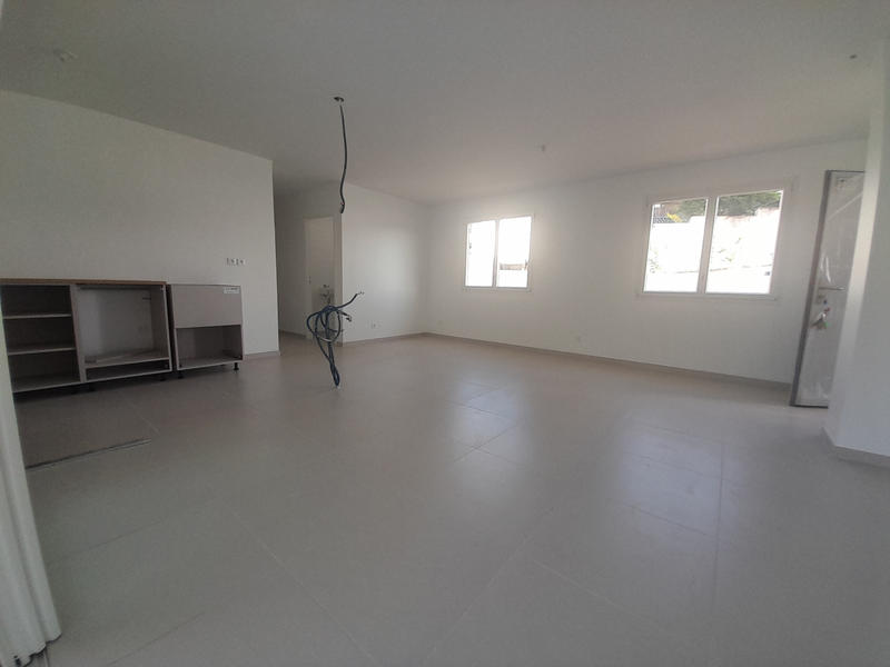 Appartement - 99 m² - 4 pièces