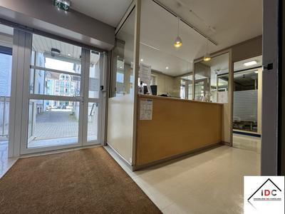 Local d'activités - 202 m² - 8 pièces