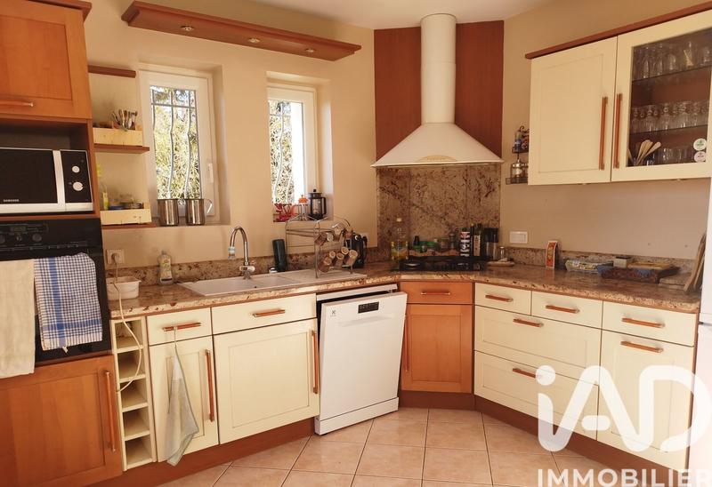 Maison - 180 m² - 7 pièces