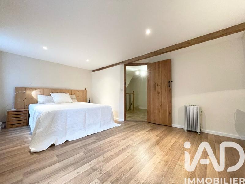 Maison - 205 m² - 7 pièces