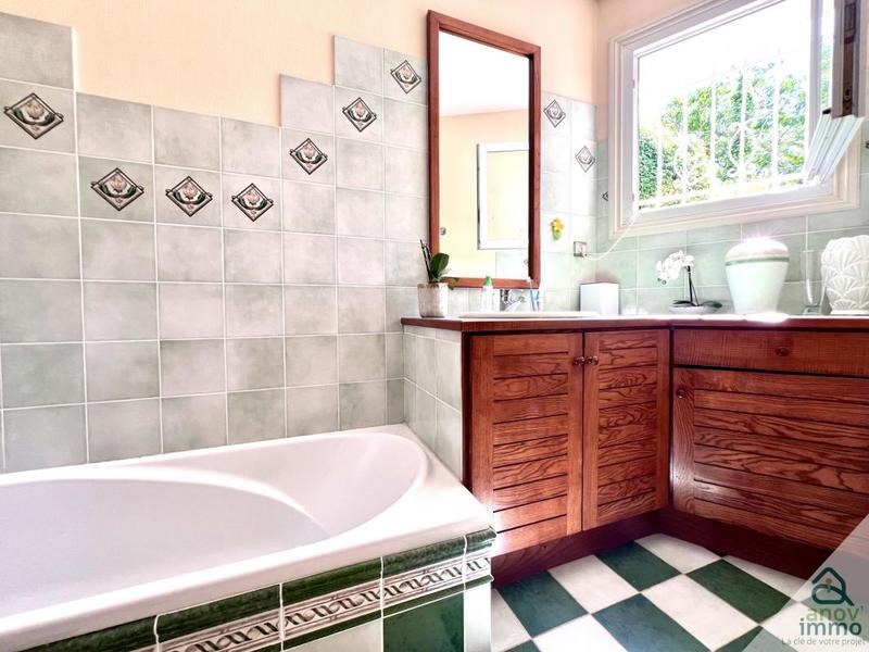 Villa - 240 m² - 7 pièces