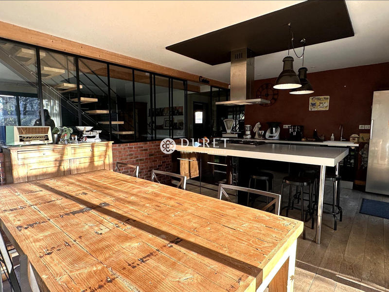 Maison contemporaine - 204 m² - 7 pièces