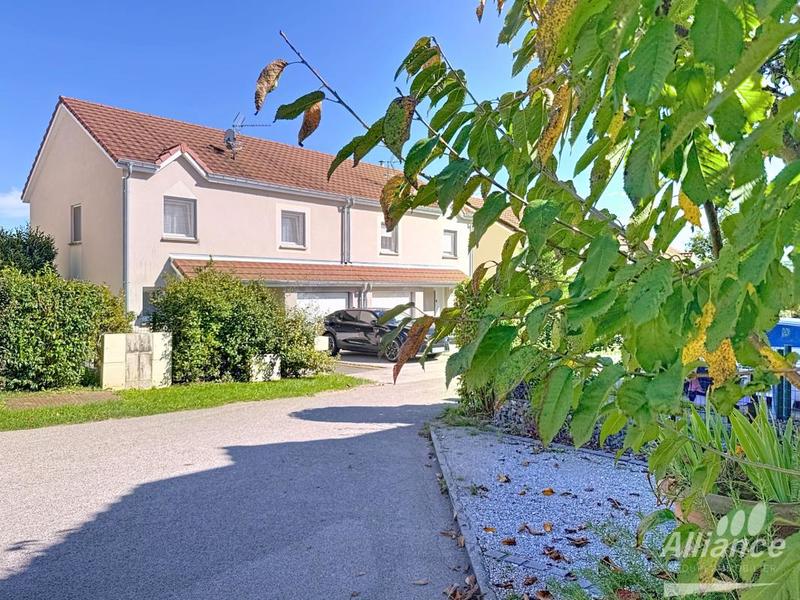 Maison - 95 m² - 4 pièces