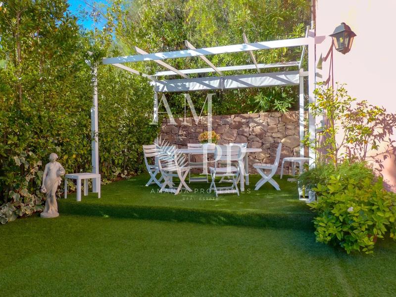 Villa - 220 m² - 8 pièces