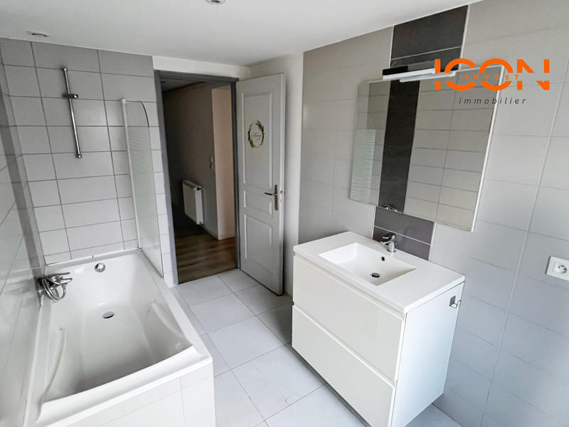 Appartement - 80 m² - 4 pièces