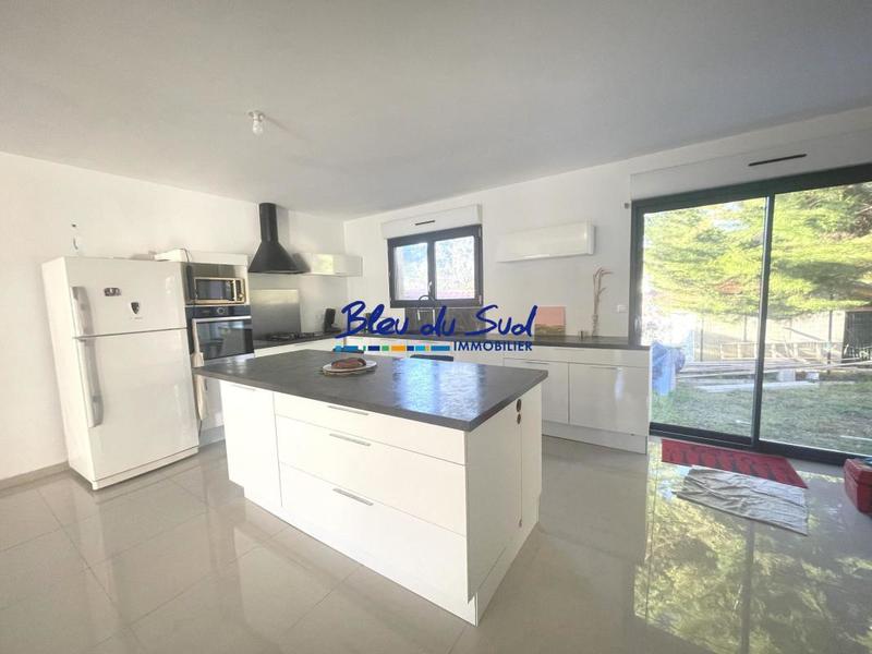 Maison - 96 m² - 3 pièces