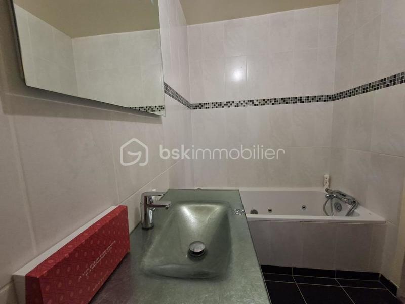 Maison traditionnelle - 100 m² - 5 pièces